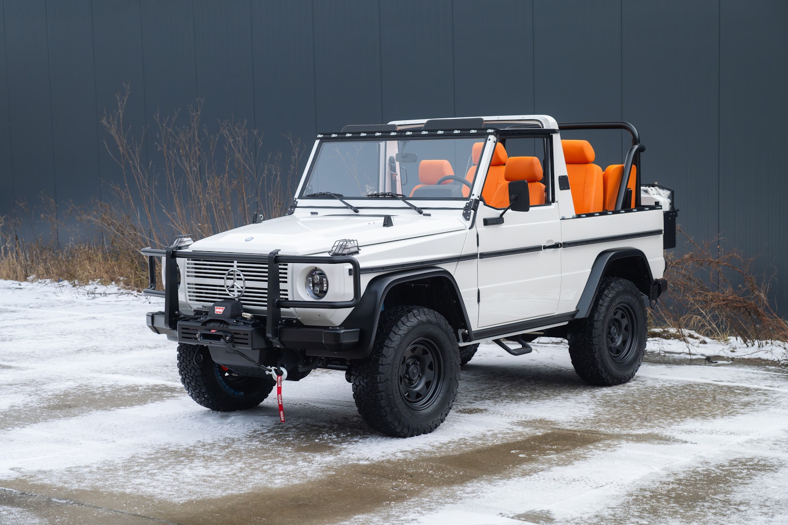 Gestalten Eu Shop-Drive Different-Book-Black-Deal-Outlet-by-ARCHIVIST