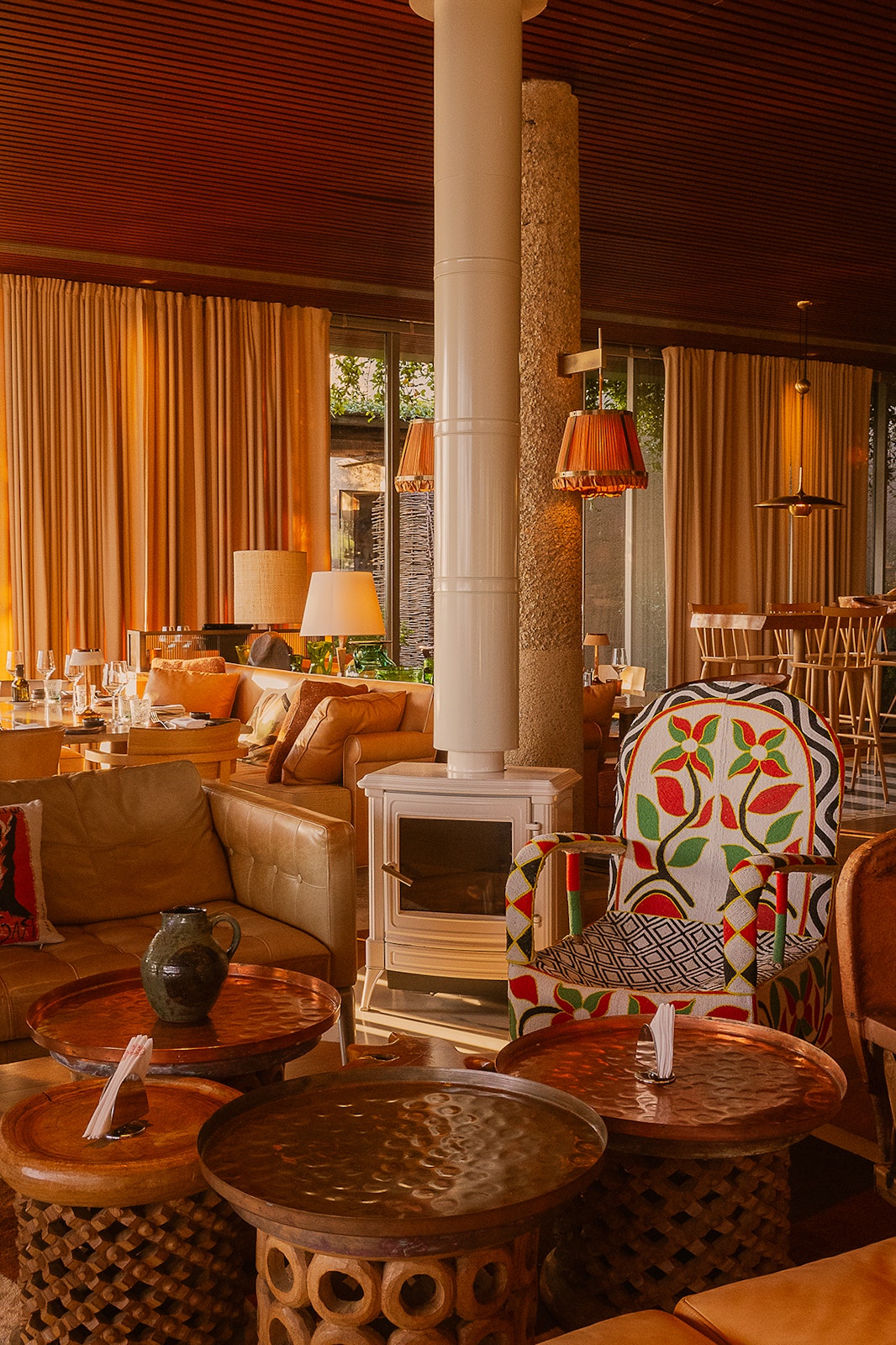 Gestalten Eu Shop-Grand Tour Provence-Book-Black-Deal-Outlet-by-ARCHIVIST