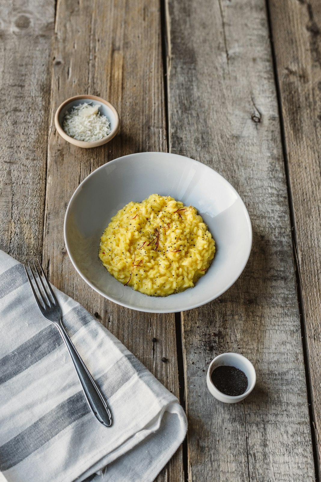 Gestalten Eu Shop-Originale-Book-Black-Deal-Outlet-by-ARCHIVIST