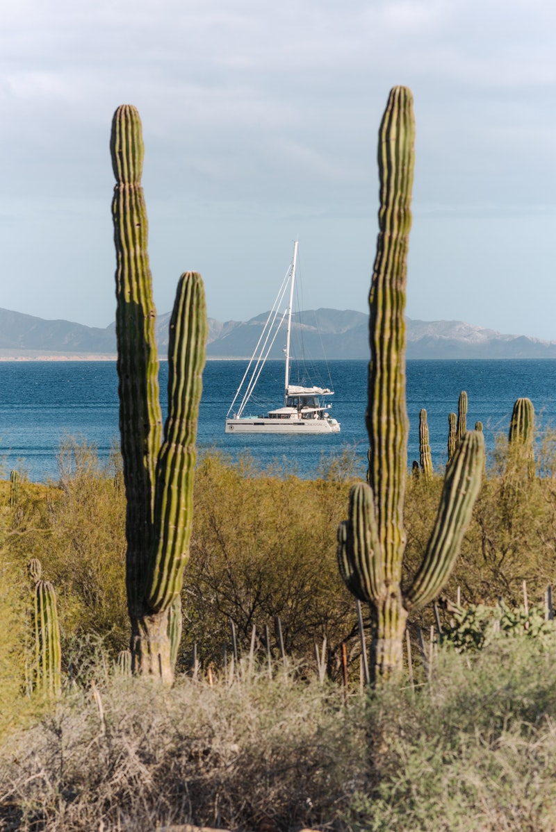 Gestalten Eu Shop-Sailing the Seas Vol. 2-Book-Black-Deal-Outlet-by-ARCHIVIST