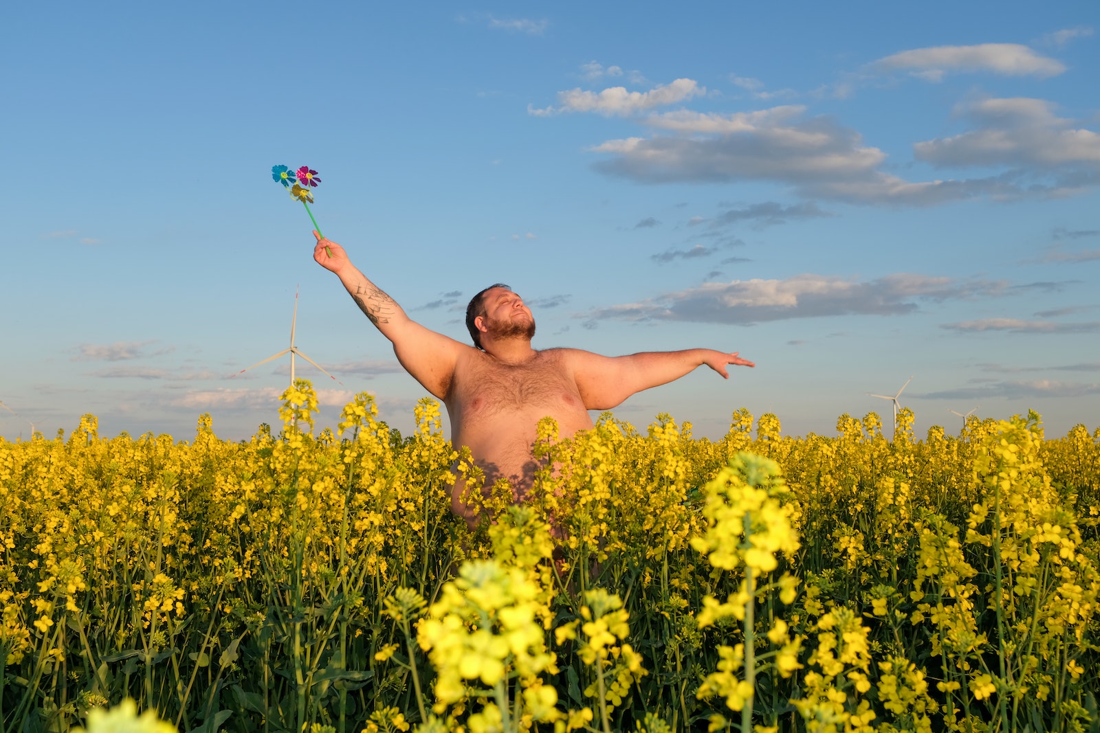 Gestalten Eu Shop-Ukraine Rising-Book-Black-Deal-Outlet-by-ARCHIVIST