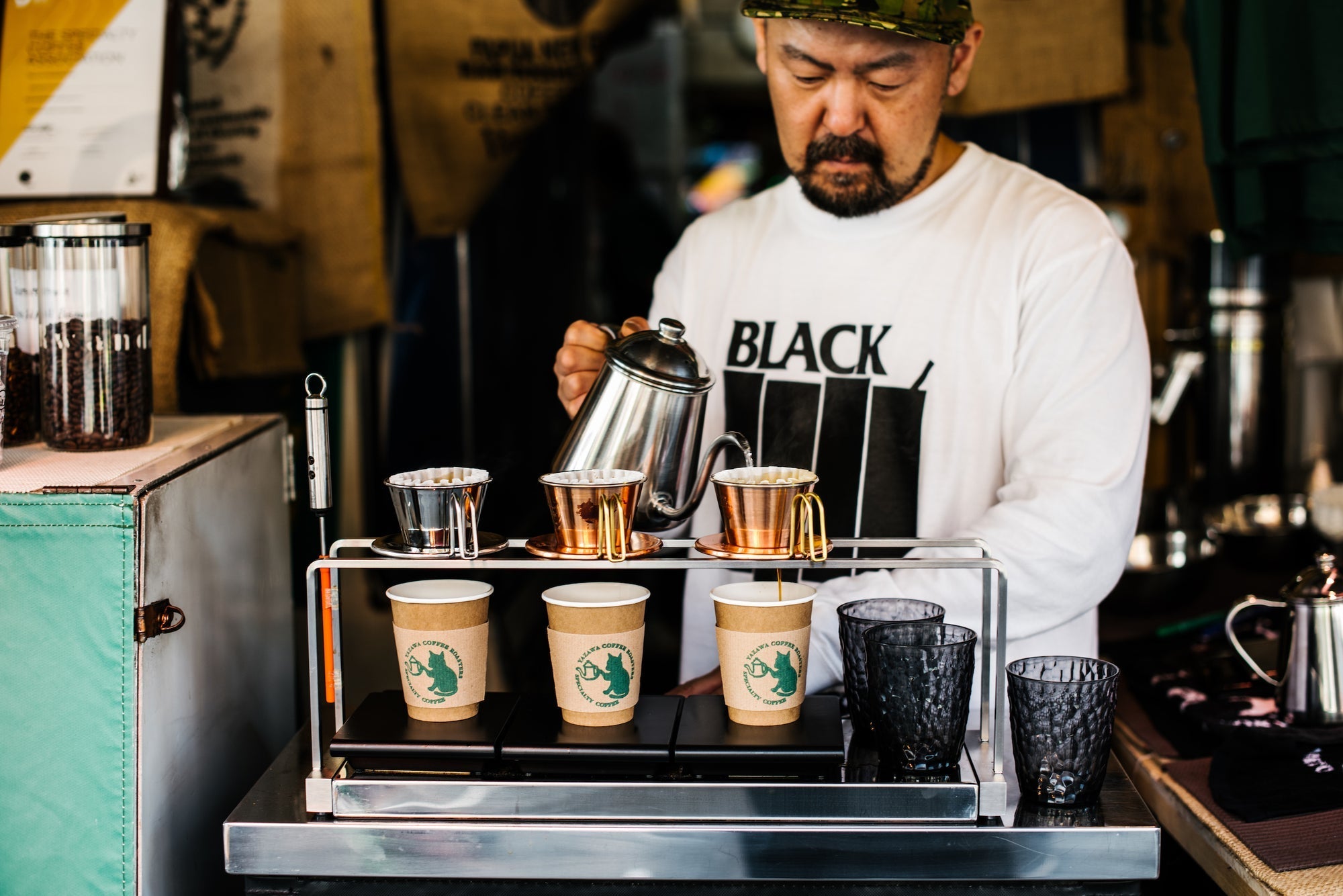 Gestalten Eu Shop-In 80 Kaffees um die Welt-Book-Black-Deal-Outlet-by-ARCHIVIST