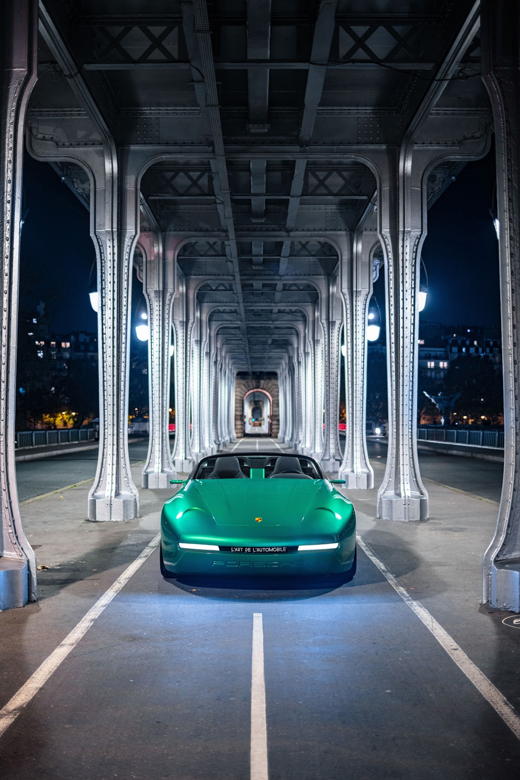 Gestalten Eu Shop-Drive Different-Book-Black-Deal-Outlet-by-ARCHIVIST