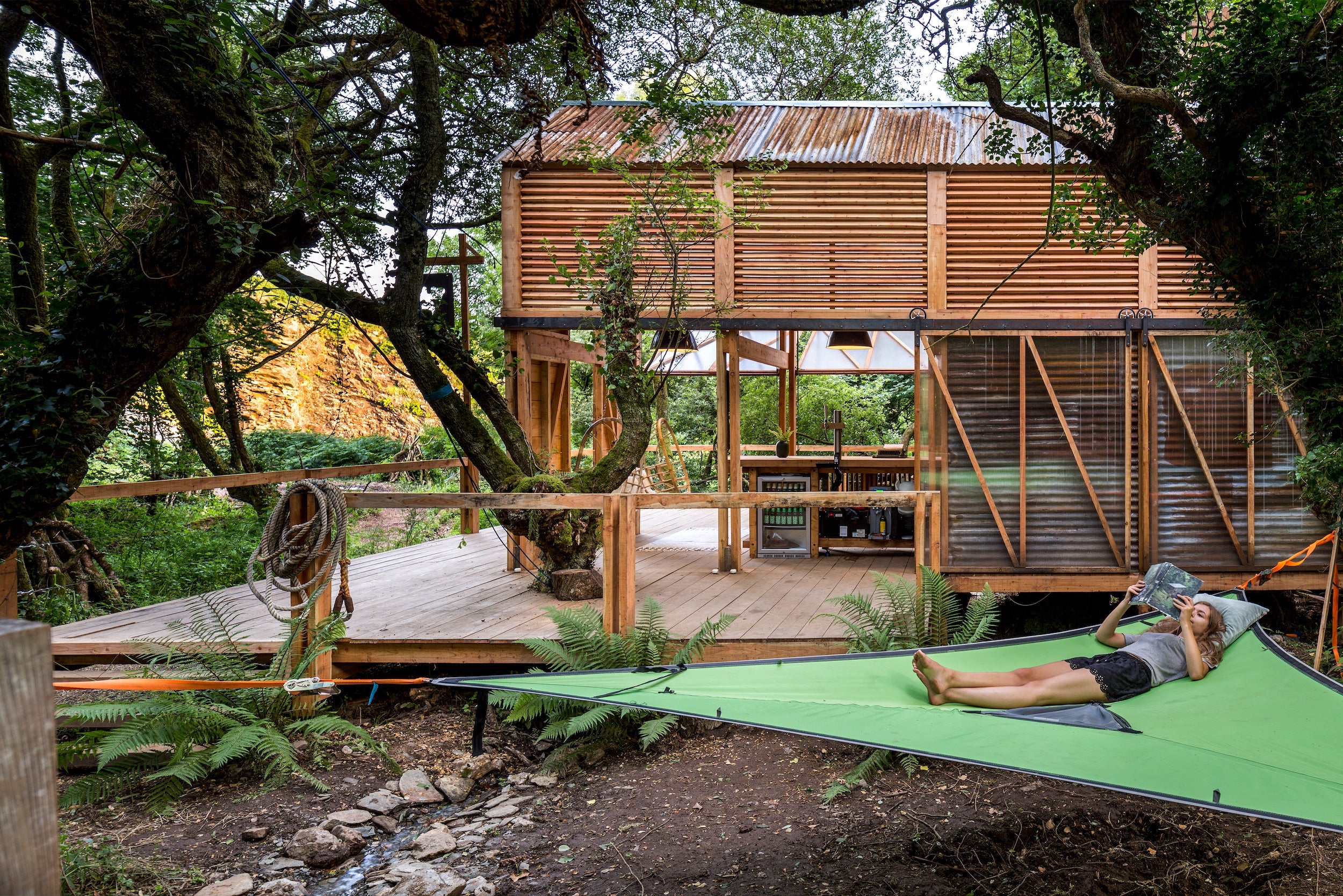 Gestalten Eu Shop-Stay Wild-Book-Black-Deal-Outlet-by-ARCHIVIST