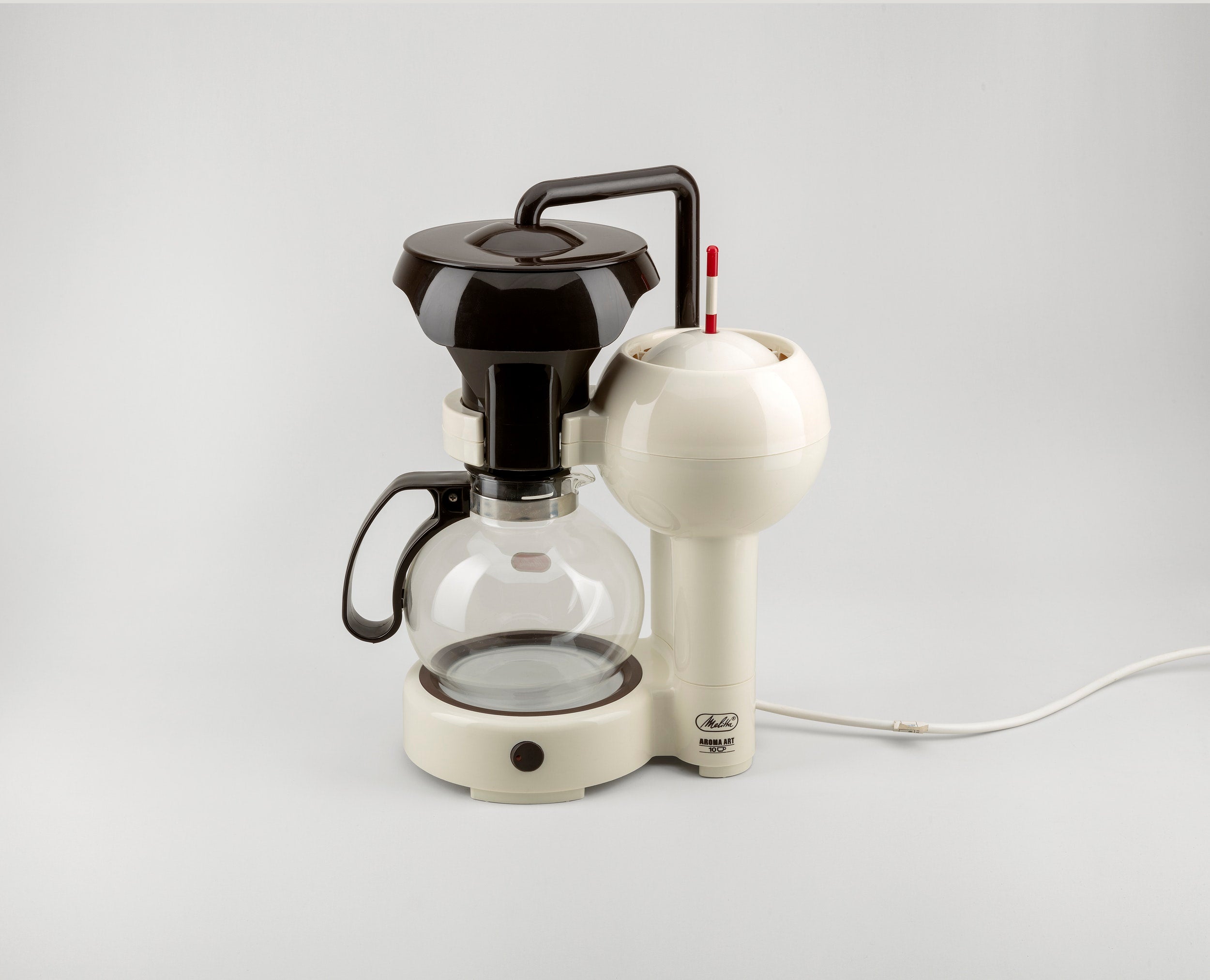 Gestalten Eu Shop-Soft Electronics-Book-Black-Deal-Outlet-by-ARCHIVIST