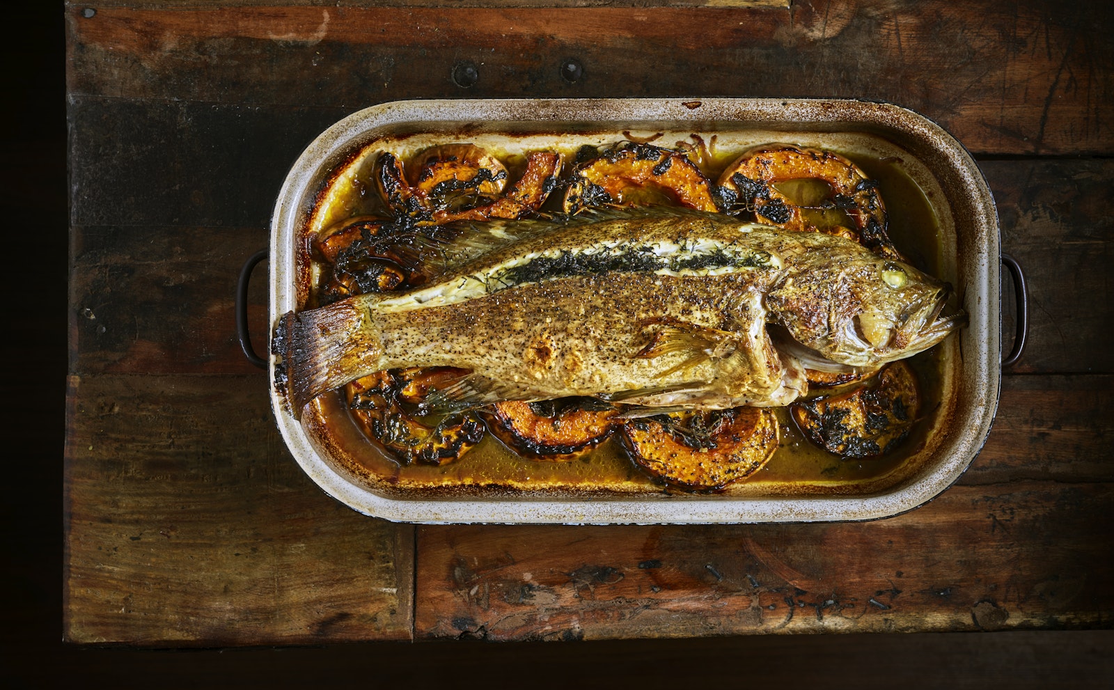 Gestalten Eu Shop-Abrahams Küche-Book-Black-Deal-Outlet-by-ARCHIVIST