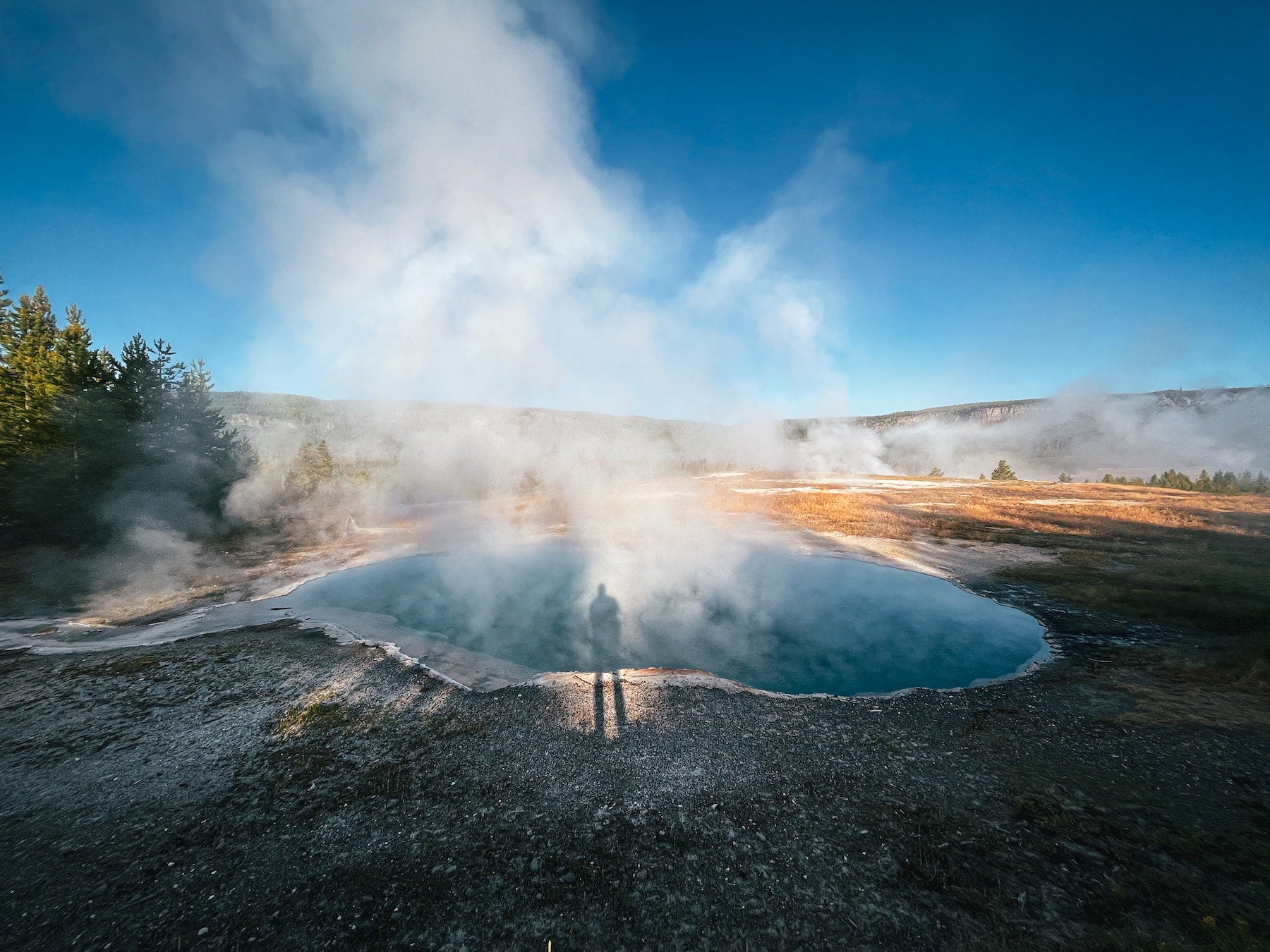 Gestalten Eu Shop-The Great Divide-Book-Black-Deal-Outlet-by-ARCHIVIST