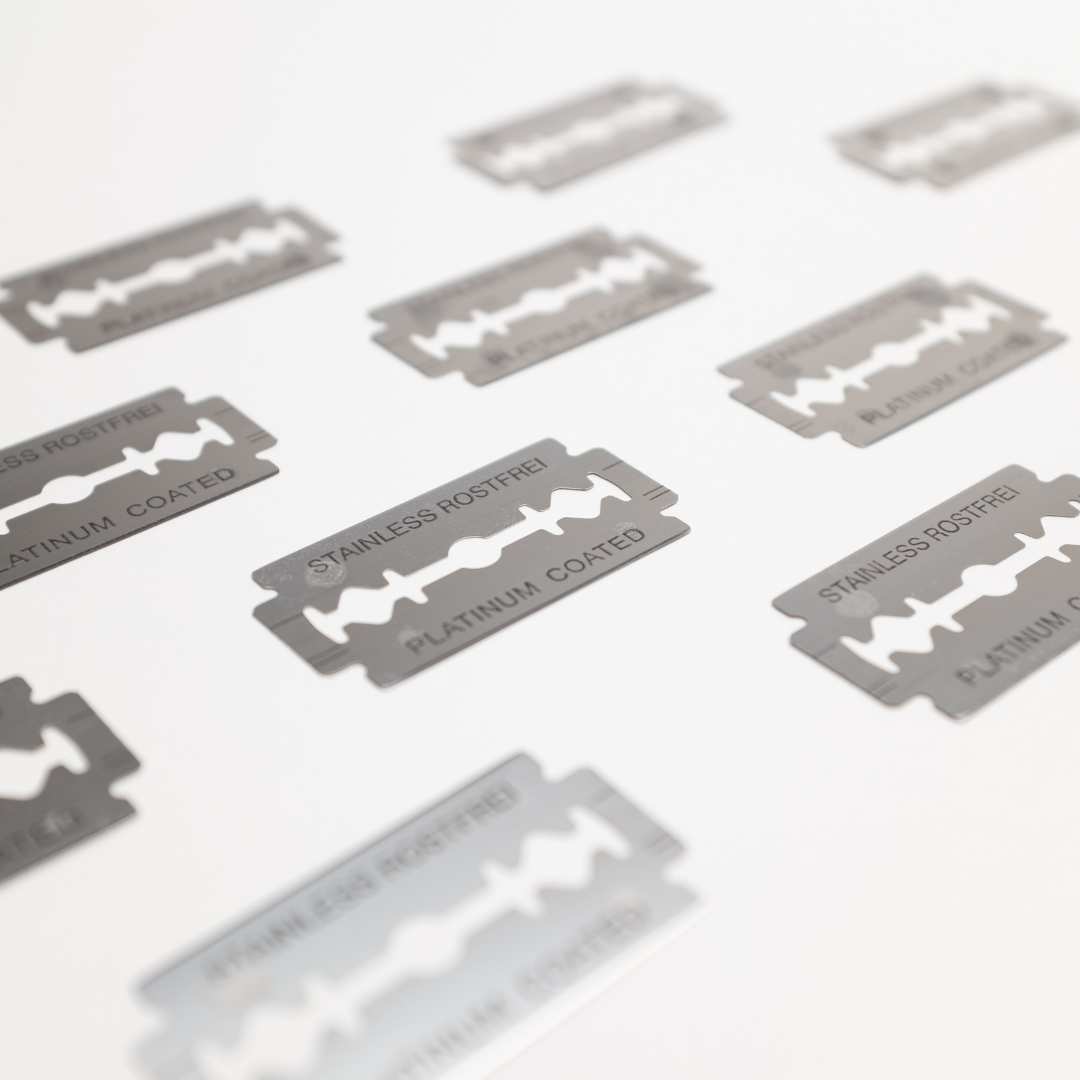 ∴ Therefore Beauty-Rasierhobel | aus Metall, rostfrei | mit günstigen Klingen | unisex | Gesicht + Körper + Intimbereich-Black-Deal-Outlet-by-ARCHIVIST