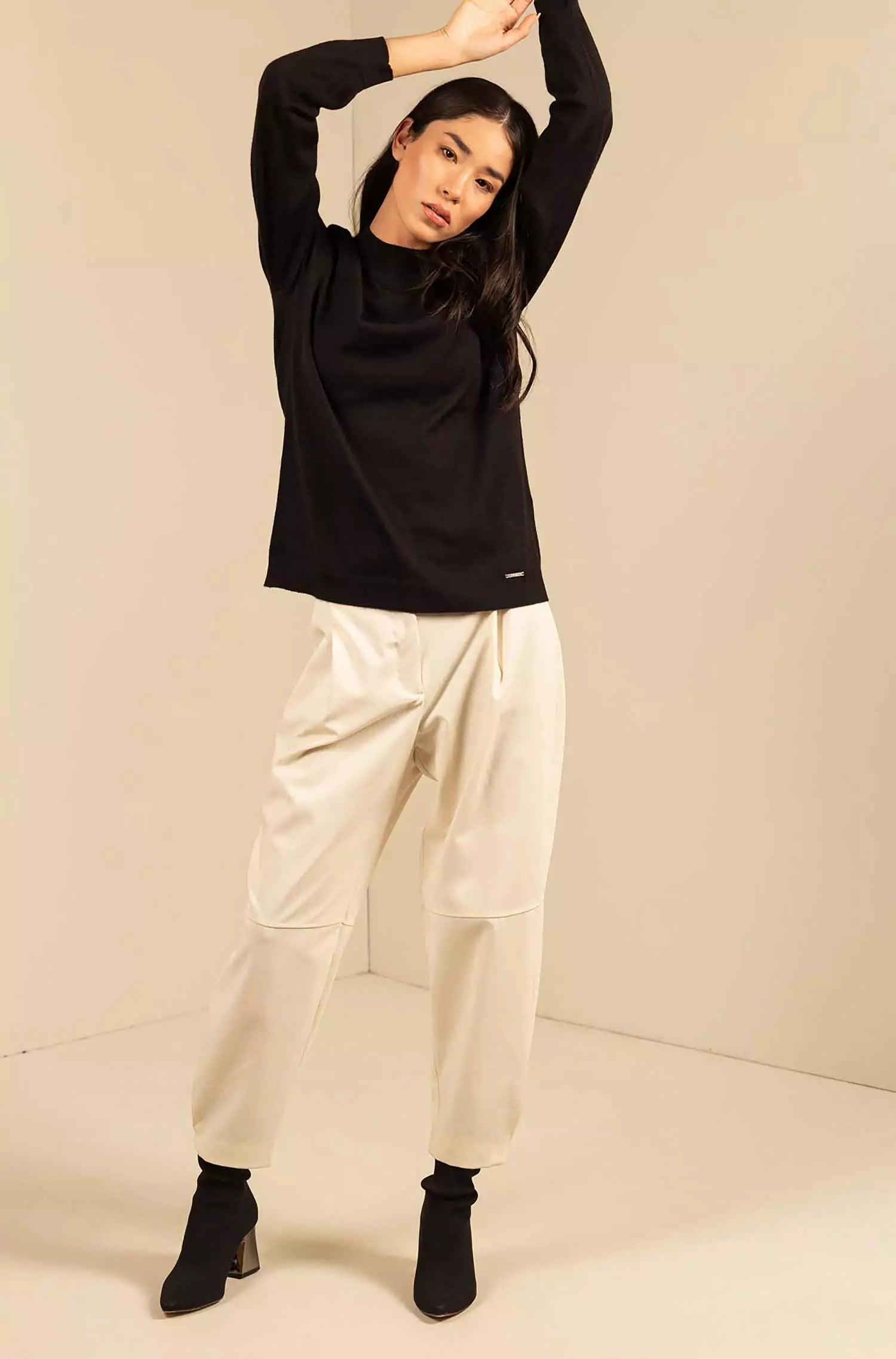 Verdancia-KUNA - Alpaka Damen Pullover Turtleneck - Anahi – 100 % Baby‑Alpaka-Pullover-Black-Deal-Outlet-by-ARCHIVIST