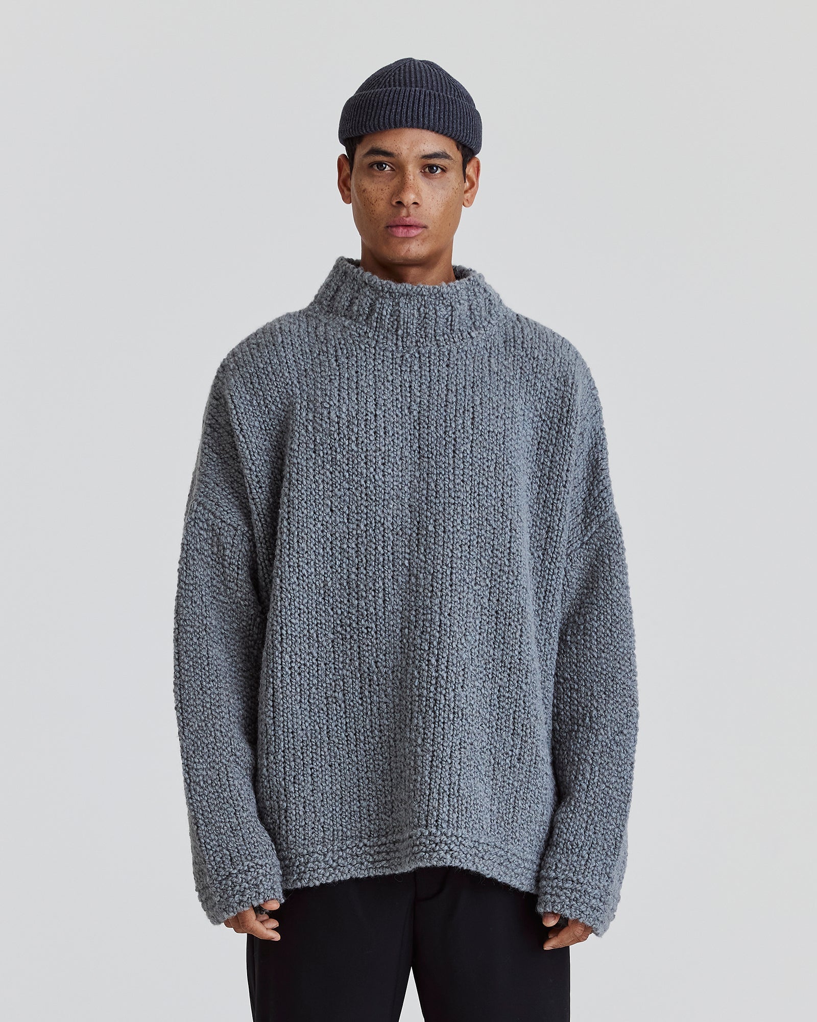 Pullover GRANNY - by Aylin Koenig