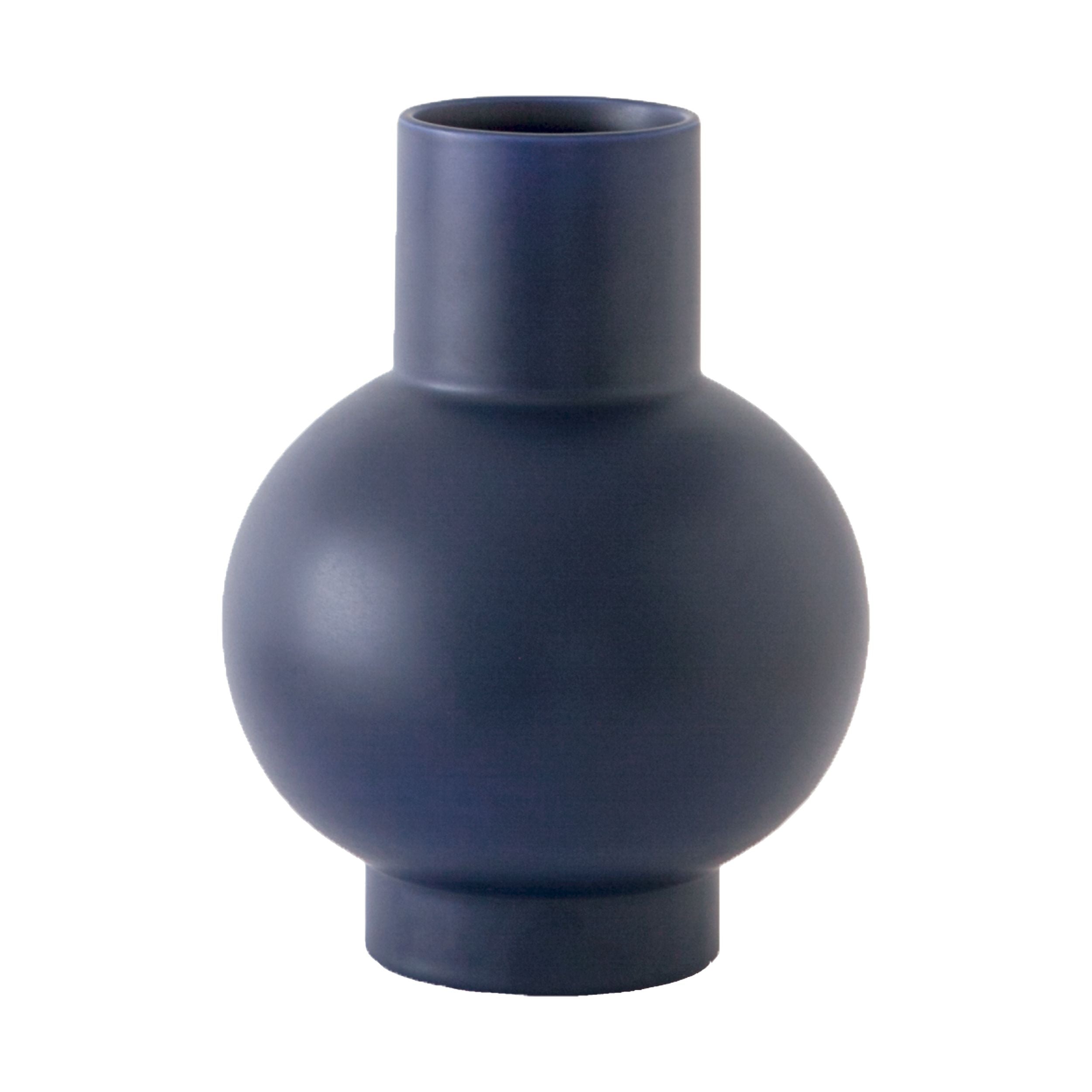 strm_xl_vase_blue100.jpg