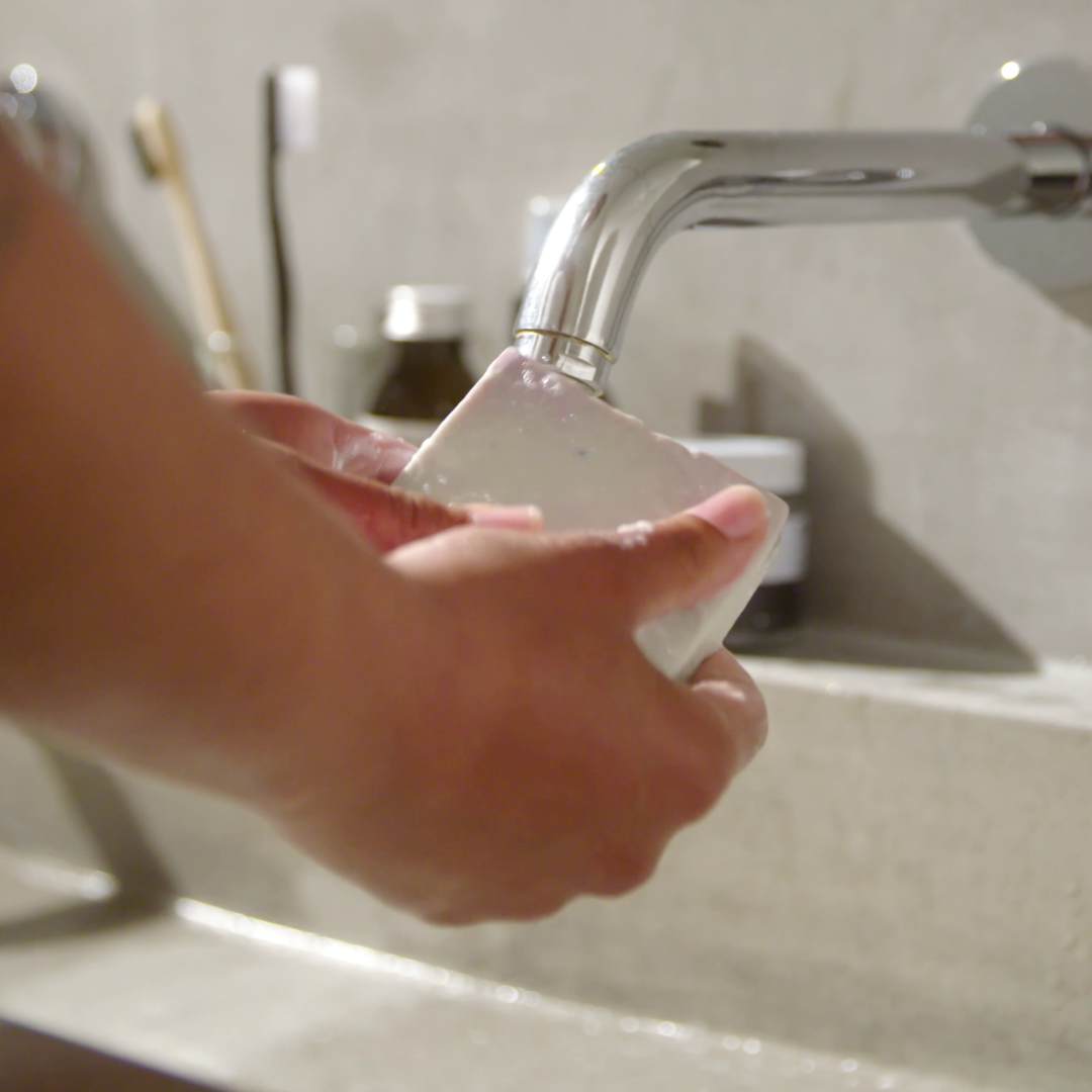 ∴ Therefore Beauty-Seife block 002 | bei reifer Haut und Mischhaut | sanft mit Traubenkernöl-shower-Black-Deal-Outlet-by-ARCHIVIST