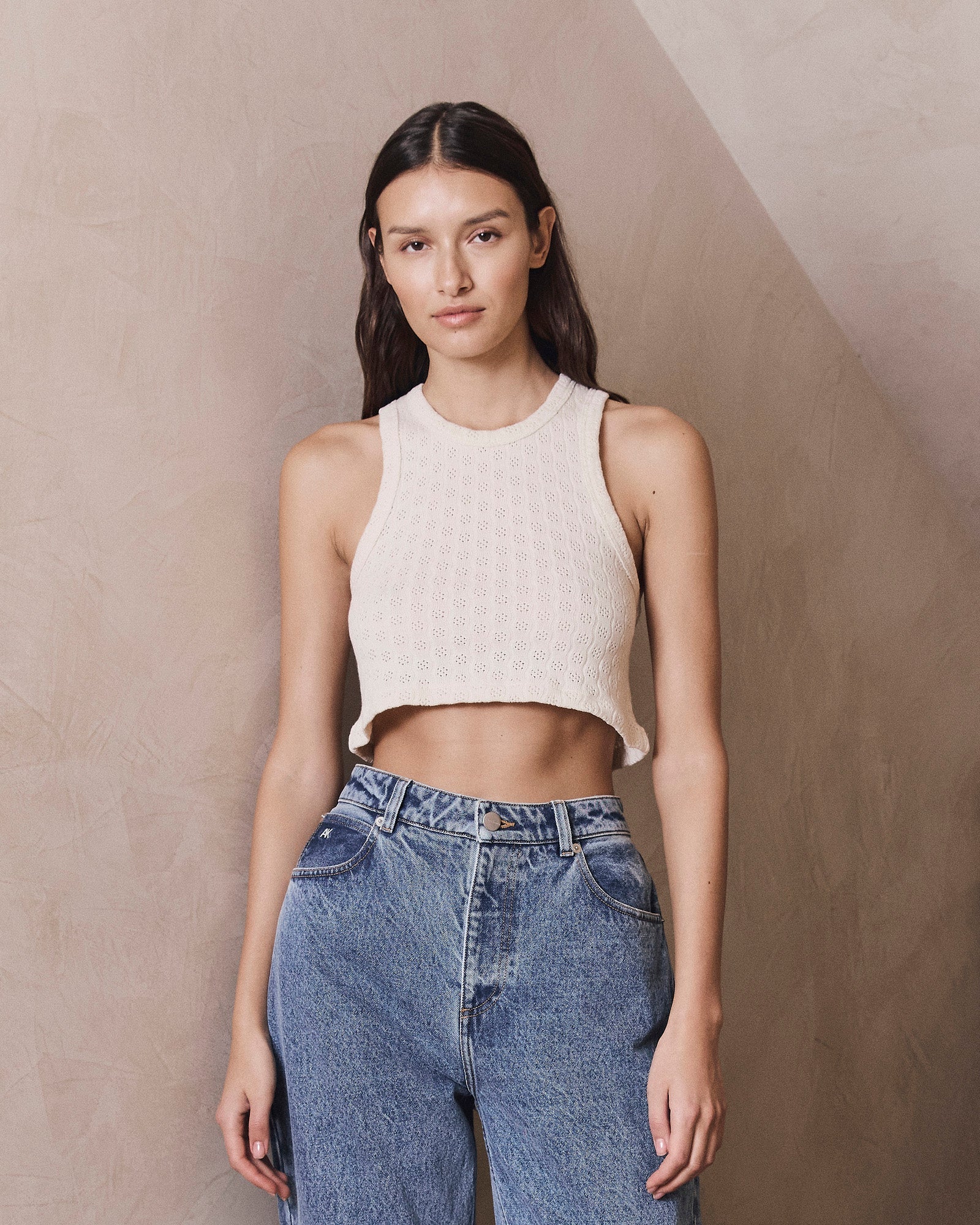 Top RAYA - by Aylin Koenig