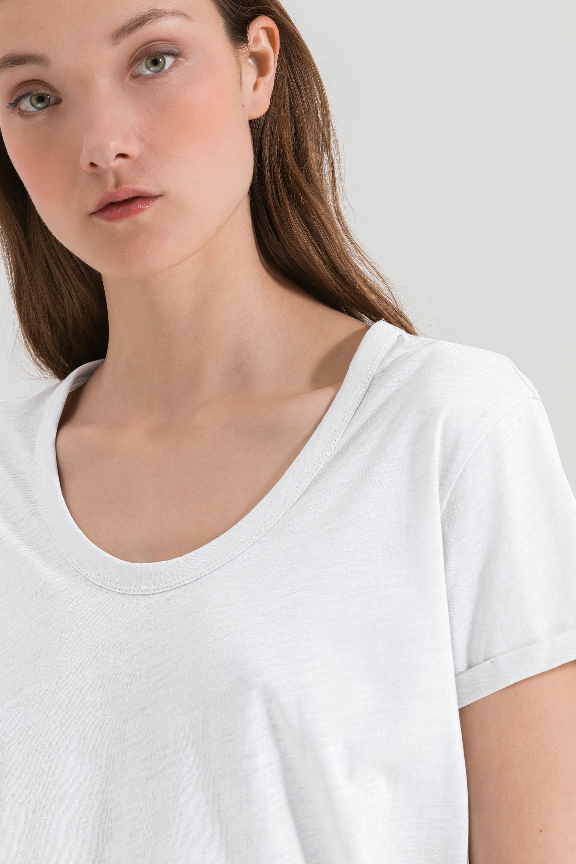 LUISA-CERANO-OUTLET-SALE-T-Shirt mit U-Neck-ARCHIVIST
